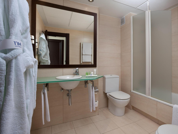 Bathroom 4, NH Ciudad de Santander, Cantabria