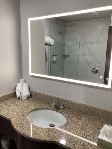 Bathroom 5, Elker Inn & Suites, Elk