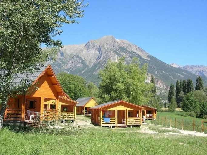 2, Hotel de plein air les Cariamas, Hautes-Alpes