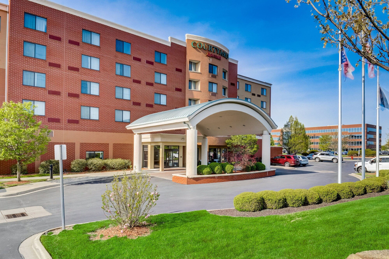Exterior & Views 2, Courtyard by Marriott Cincinnati North at Union Centre, Butler