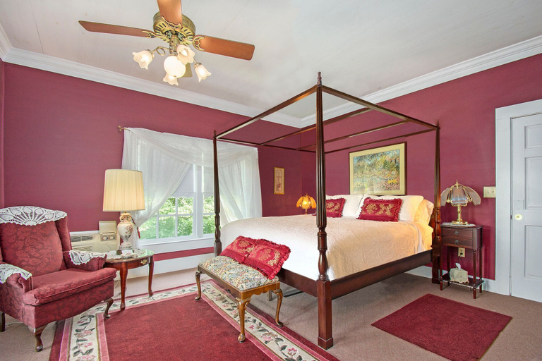 Bedroom 2, The Sautee Inn Bed & Breakfast, White