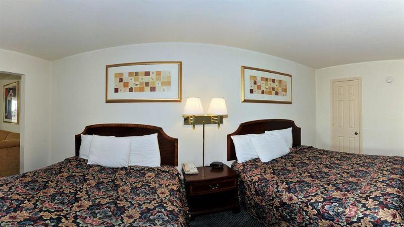 Bedroom 4, Fairview Suites Blytheville, Mississippi