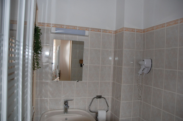 Bedroom 15