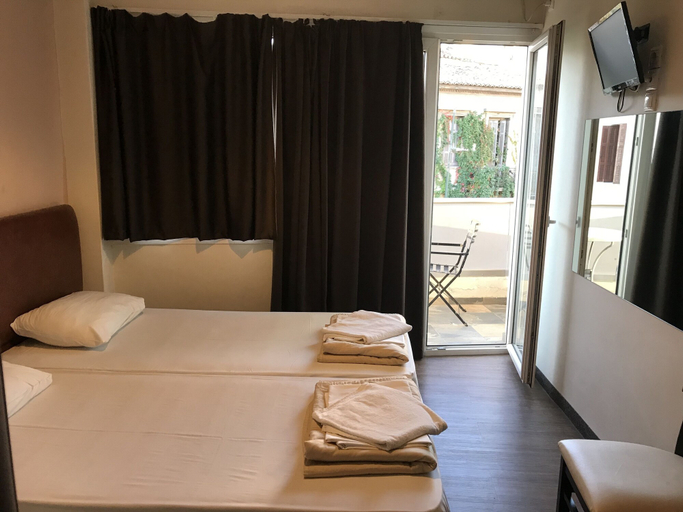 Bedroom 2, Pella Inn Hostel, Attica