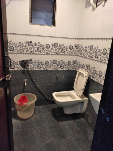 Bathroom 4, Hotel Borivali Executive, Mumbai Suburban