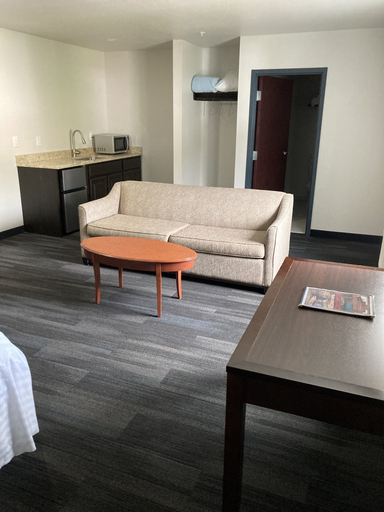Others 4, Elker Inn & Suites, Elk