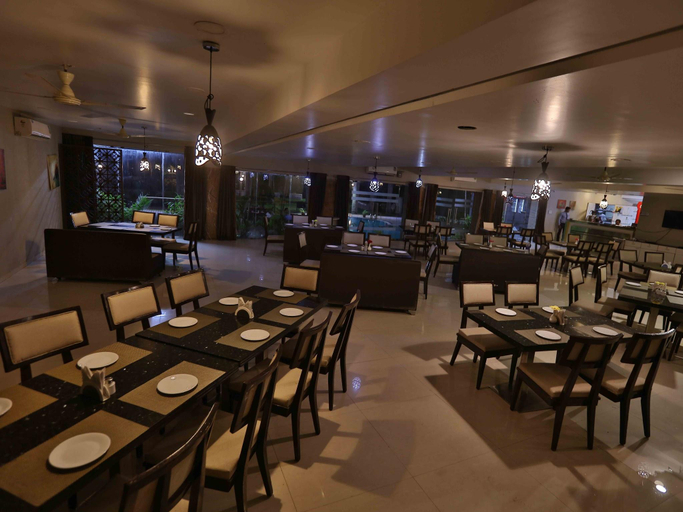Food & Drinks, President Cottage Resort, Jalgaon