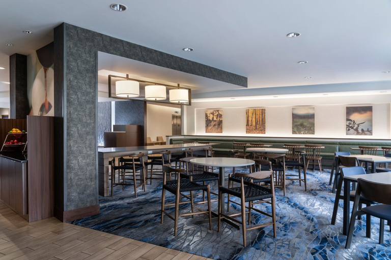 Food & Drinks 5, Fairfield Inn & Suites Akron Fairlawn, Summit