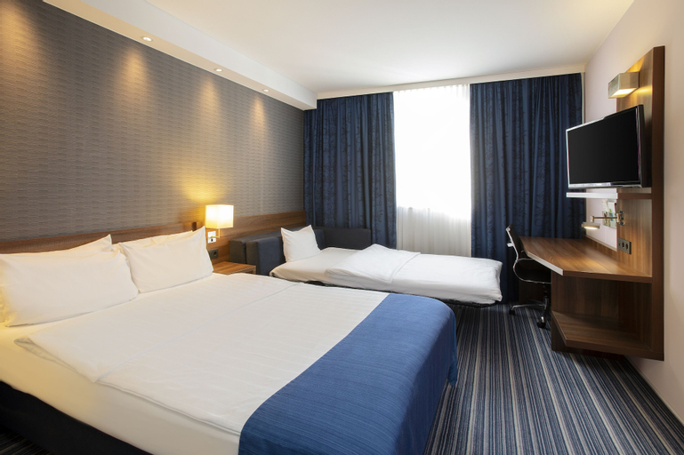 Bedroom 24