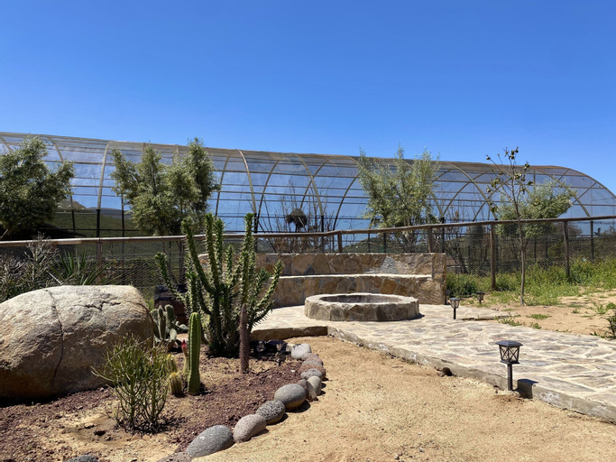 Others 5, Coquenas del Valle, Ensenada