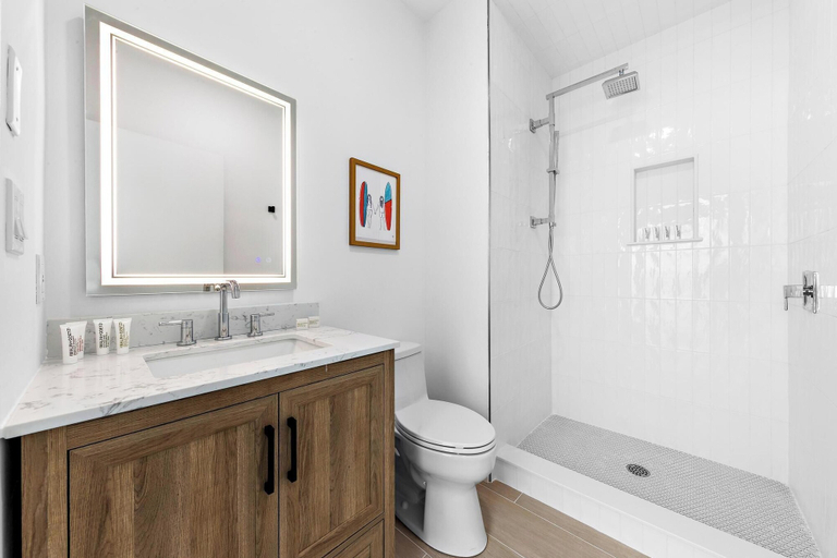 Bathroom, The Hideaway Hotel, Ocean