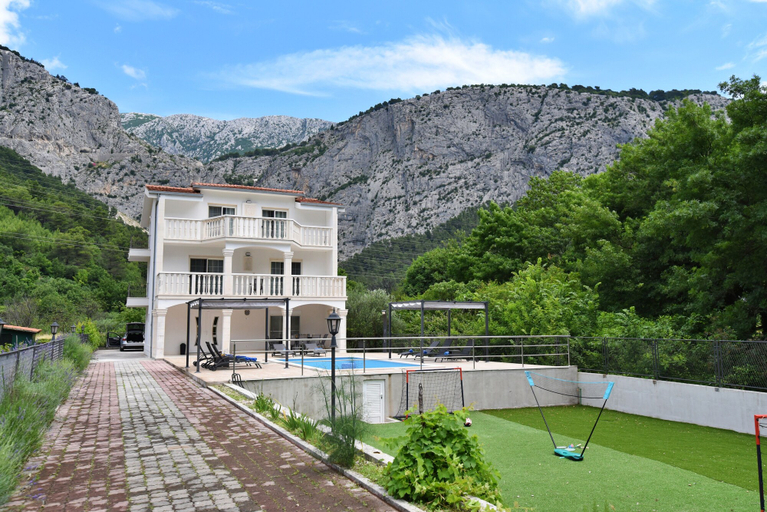 Exterior & Views, Villa Sophia with private swimmingpool, Omiš