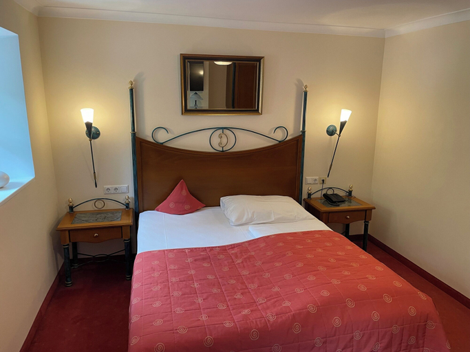Bedroom 2, Hotel Donauhof, Deggendorf