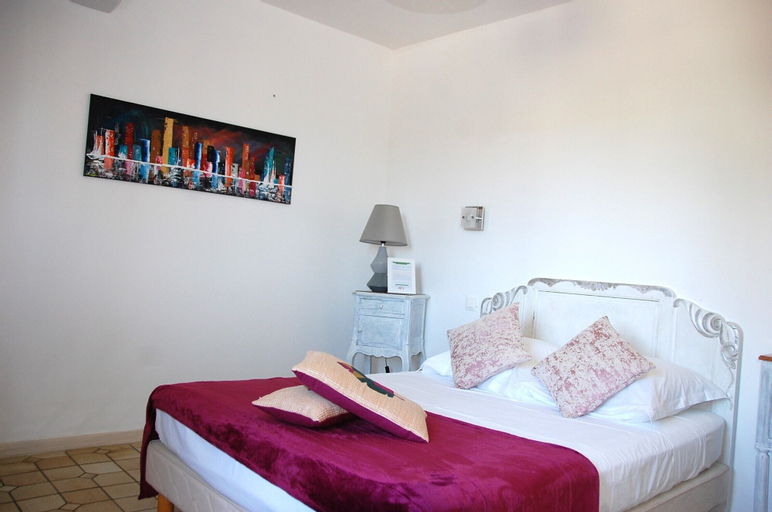 Bedroom 25