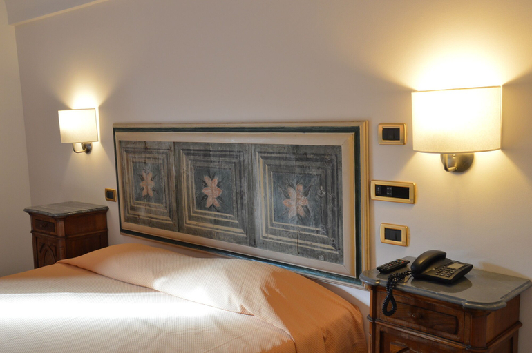 Bedroom 3, S. Martin Hotel, Bari