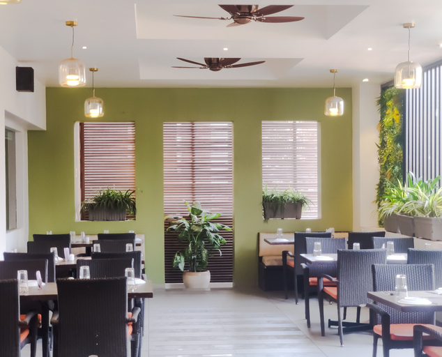 Food & Drinks 5, Regenta Place Raysons Kolhapur, Kolhapur