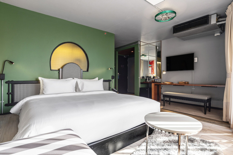 Bedroom 18