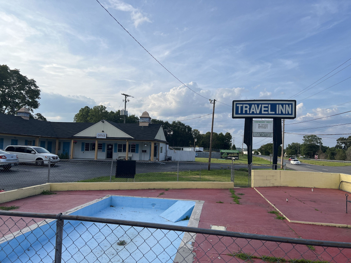 Exterior & Views, Travel Inn, Henry