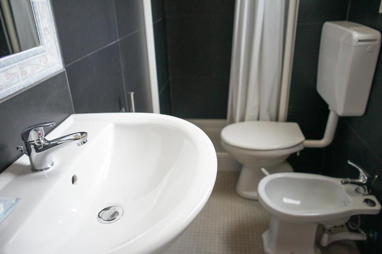 Bathroom 5, Rimini, Rimini