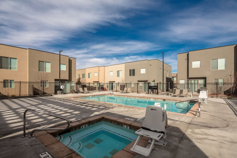 Sport & Beauty 3, Entrada at Moab 664, Grand