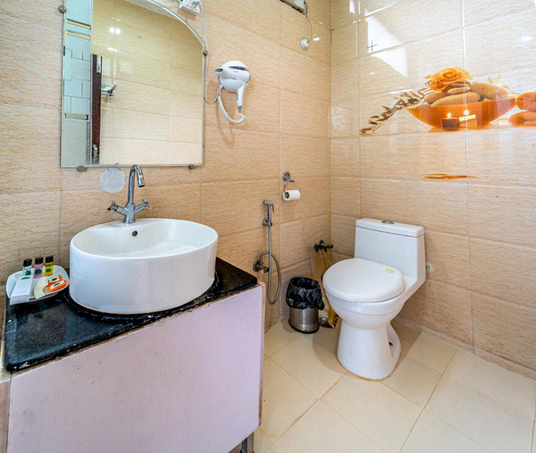 Bathroom 3, Flutter Hotel & Resorts, Garhwal