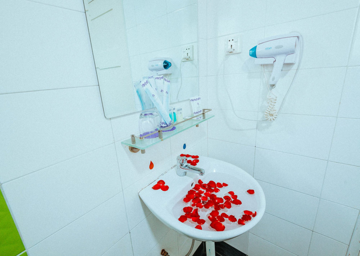 Bathroom 3, Hotel 8, Mandalay