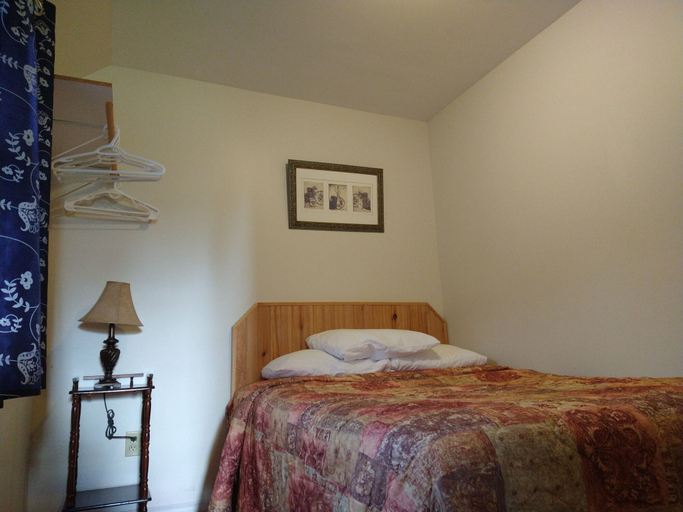 Bedroom 4, Rustico Acres Cottages, Queens