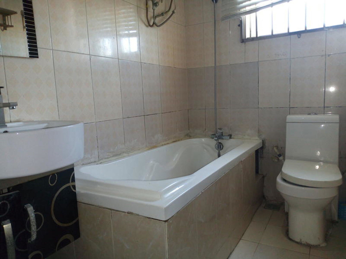 Bathroom 5, Suncity Hotel, Surulere
