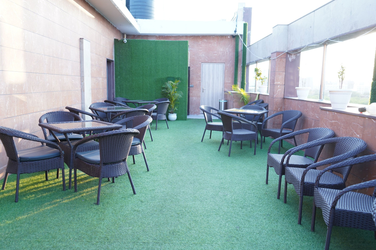 Food & Drinks 5, The Dwelling inn, Gautam Buddha Nagar