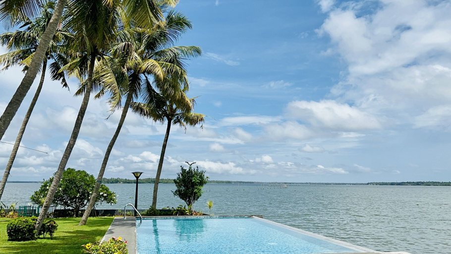 Sport & Beauty, BLUSALZ MANOR Waters Edge Kochi, Ernakulam