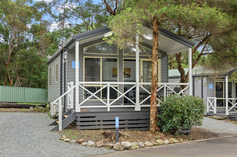 Exterior & Views 1