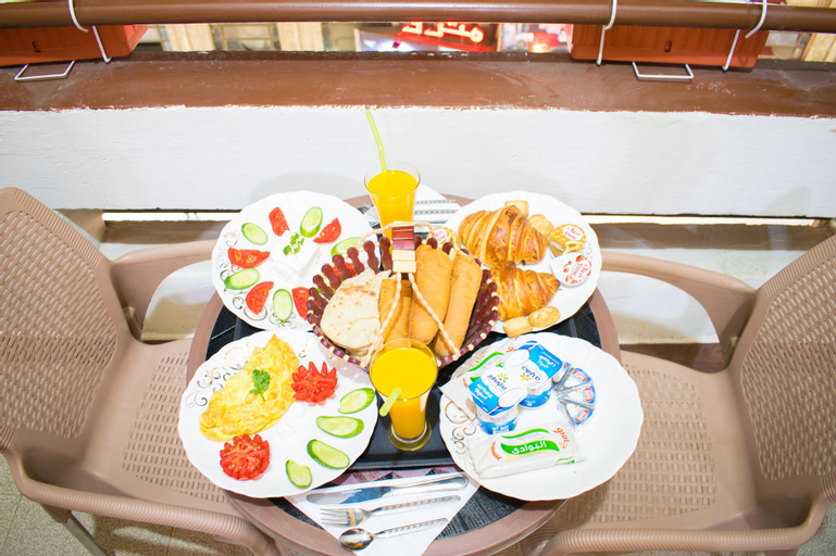Food & Drinks, Tourist Palace Hotel, 'Abdin