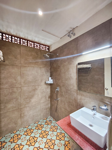 Bathroom 3, Ibex River Resort , Pollachi, Coimbatore
