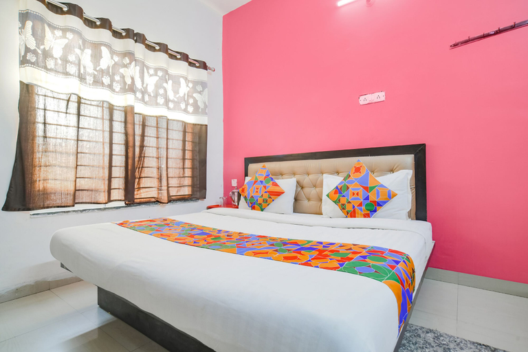 Bedroom 2, Fabexpress Royal Palace Inn, Indore