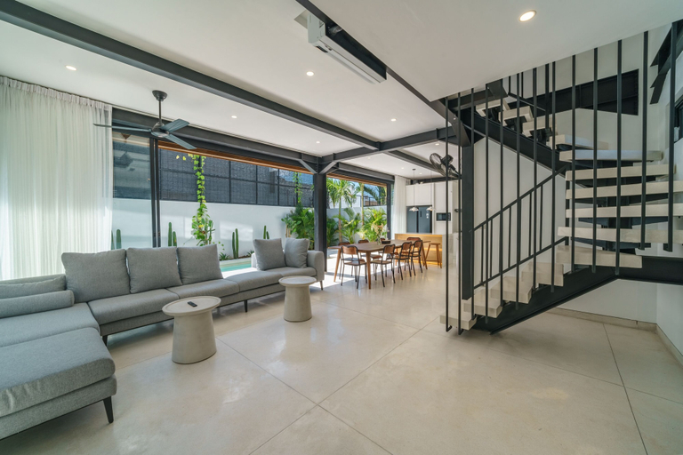 Others 4, Villa Vantage 7: Outstanding 3 BR Villa - Great Location!, Badung