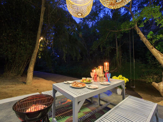 Food & Drinks 5, Villa Moreeda, Suan Phung