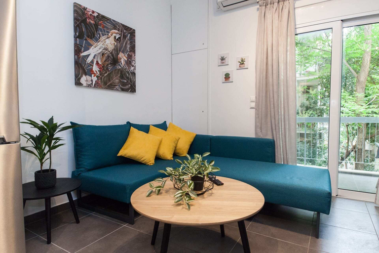 Living area 4, Elegant Urban Escape Apt in Kolonaki, Attica