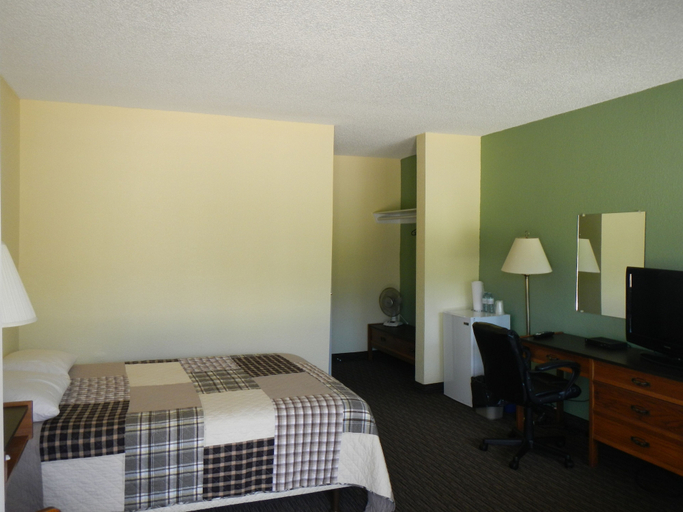 Bedroom 2, The Shepherd's Inn, Peace River
