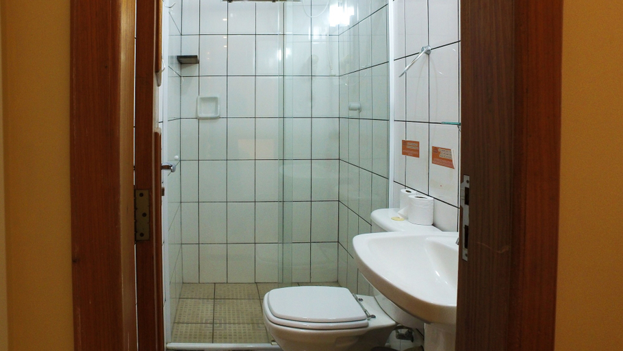 Bathroom 3, Hotel Sandis, Santarém
