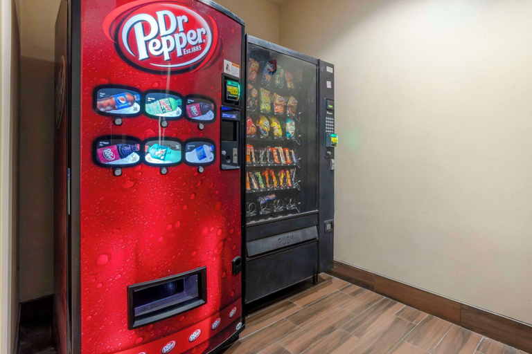Food & Drinks 5, Comfort Inn & Suites Blytheville, Mississippi