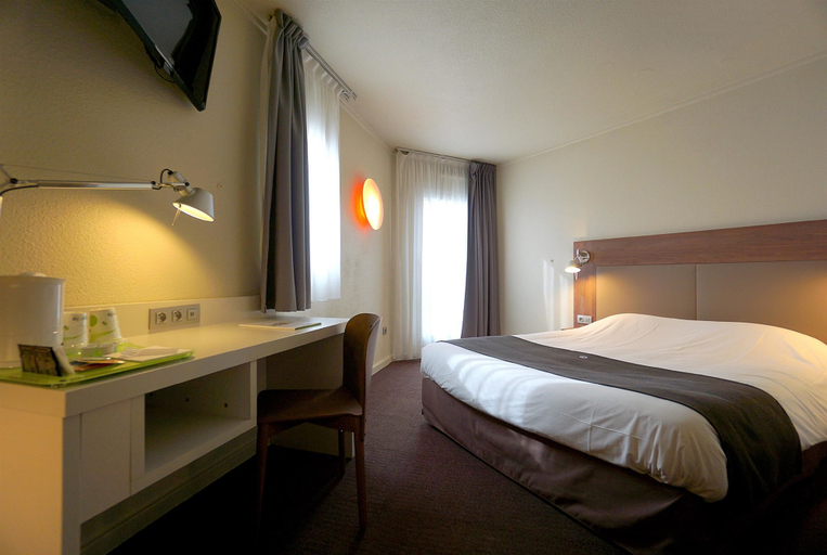 Bedroom 5, Hotel Campanile Paris Ouest - Chaville, Hauts-de-Seine