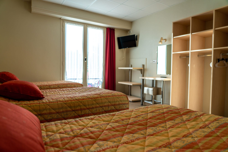 Bedroom 3, Au Primerose Hotel, Hautes-Pyrénées