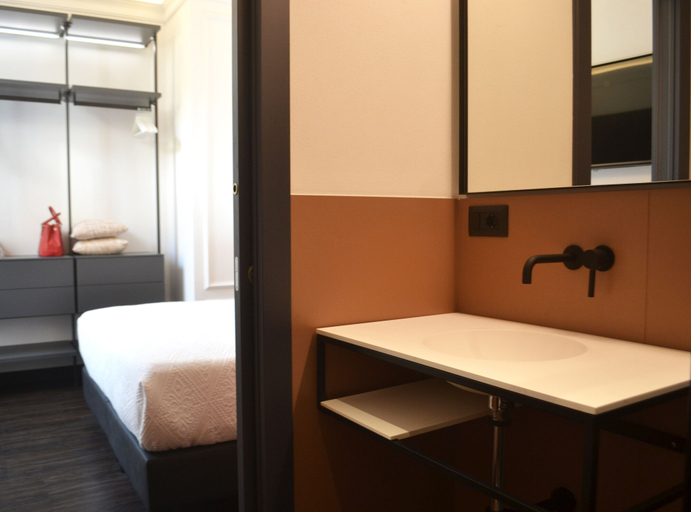 Bedroom 4, Palazzo delle Sirene, La Spezia