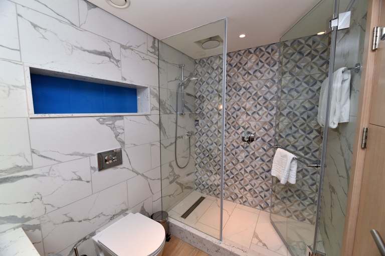 Bathroom 5, Royal Garden by Isrotel Collection, Aqaba