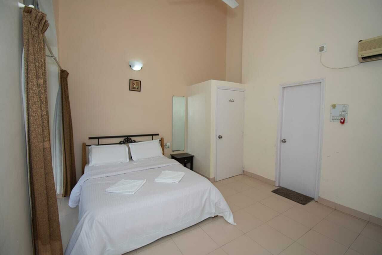 Bedroom 2, Lalit Hills Resort, Pune