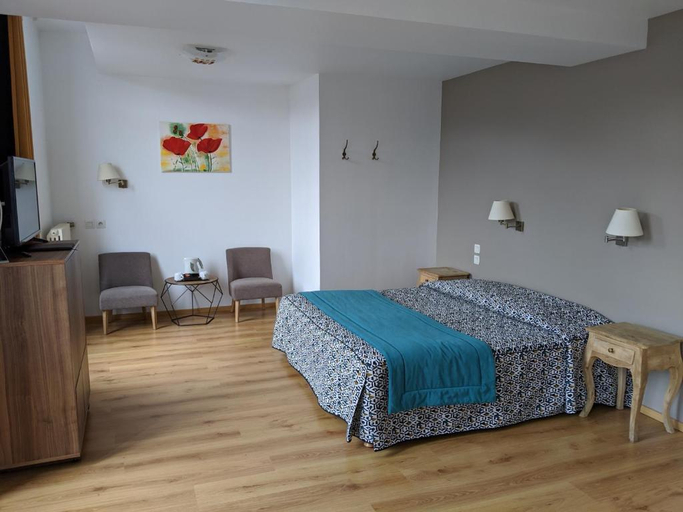 Bedroom 3, Logis Hotel Regina, Puy-de-Dôme