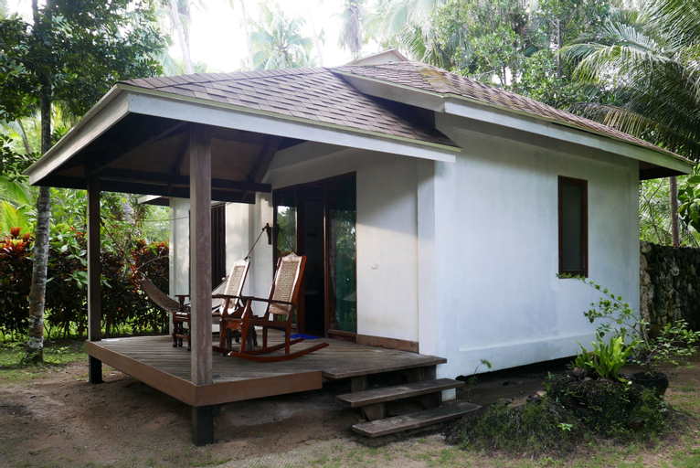 Exterior 5