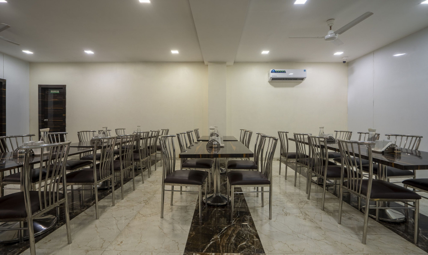 Food & Drinks 5, Treebo Zaid International Powai, Mumbai Suburban