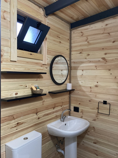 Bathroom, Baraqa Hoolbox Tiny House, Fethiye