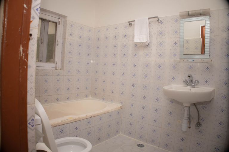 Bathroom 3, Pokhara, Gandaki